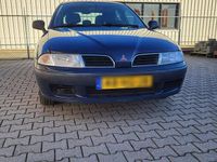 Gebraucht Mitsubishi Carisma 100 PS (73 kW) 2001 Blau Limousine