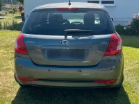 Gebraucht Kia Ceed 125 PS (91 kW) 2011 Grau Kleinwagen