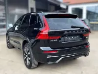 Gebraucht Volvo XC60 Plus 197 PS (144 kW) 2022 Schwarz SUV