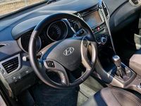 Gebraucht Hyundai i30 100 PS (73 kW) 2014 Weiß Kombi