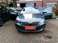 Gebraucht Skoda Superb 150 PS (110 kW) 2017 Grau Kombi