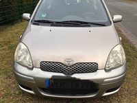 Gebraucht Toyota Yaris 65 PS (47 kW) 2003 Grau Limousine