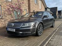 Second-hand VW Phaeton 334 CP (245 kW) 2011 Maro Berlinǎ