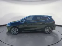 Gebraucht BMW 230e Active Tourer Performance 150 PS (110 kW) 2023 Grün Van / Kleinbus