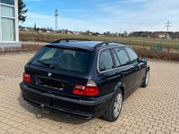 Gebraucht BMW 320 150 PS (110 kW) 2005 Blau Kombi