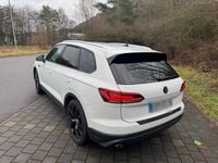 Gebraucht VW Touareg 231 PS (169 kW) 2019 Weiß SUV