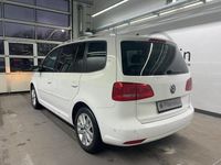 Gebraucht VW Touran Style 105 PS (77 kW) 2012 Weiß Van / Kleinbus
