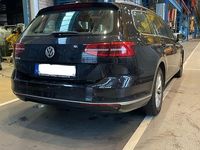 Gebraucht VW Passat Highline 150 PS (110 kW) 2019 Schwarz Kombi