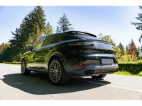 Second-hand Porsche Cayenne Platinum Edition 340 CP (250 kW) 2022 Negru SUV