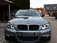 Gebraucht BMW 325 218 PS (160 kW) 2009 Grau Limousine