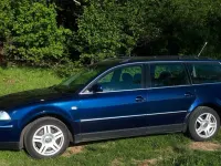 Używany VW Passat Highline 193 KM (141 kW) 2001 Niebieski Kombi