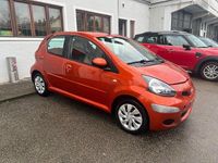 Gebraucht Toyota Aygo Basis 68 PS (50 kW) 2012 Orange Kleinwagen