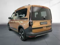 Neu VW Caddy PanAmericana 122 PS (89 kW) 2025 Copper bronze metallic Van / Kleinbus
