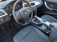 Gebraucht BMW 318 143 PS (105 kW) 2012 Braun Limousine
