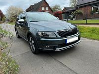 gebraucht Skoda Octavia 2.0 TDI DSG 4x4 Scout Combi 184PS