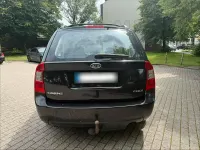 Gebraucht Kia Carens 140 PS (102 kW) 2007 Schwarz Van / Kleinbus