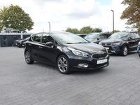 Gebraucht Kia Ceed Spirit 135 PS (99 kW) 2015 Schwarz Kleinwagen