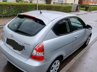 gebraucht Hyundai Accent 1,6 Automatik mit Anhängerkupplung