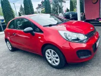 Używany Kia Rio 86 KM (63 kW) 2014 Czerwony