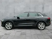 Gebraucht Audi e-tron Advanced 300 kW (408 PS) 2022 Schwarz SUV
