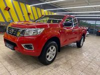 Gebraucht Nissan Navara Acenta 163 PS (119 kW) 2021 Rot Abholung