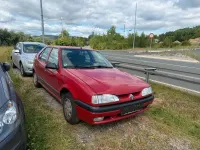 Gebraucht Renault 19 73 PS (53 kW) 1993 Rot Limousine