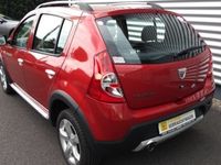 Gebraucht Dacia Sandero Stepway 84 PS (61 kW) 2012 Rot metallic Kleinwagen