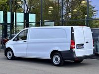 Gebraucht Mercedes Vito 103 PS (75 kW) 2017 Arktikweiß Van