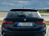 Gebraucht BMW 330 M Sport 265 PS (194 kW) 2019 Schwarz Kombi