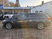 Gebraucht Hyundai i40 136 PS (100 kW) 2014 Blau Kombi