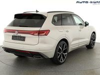 Gebraucht VW Touareg R-line 286 PS (210 kW) 2024 Sechura beige metall SUV