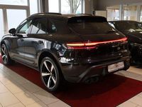 Gebraucht Porsche Macan S 381 PS (280 kW) 2023 Tiefschwarz SUV