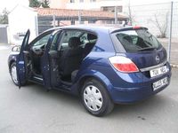 Gebraucht Opel Astra 105 PS (77 kW) 2007 Blau Limousine
