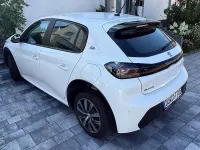 Gebraucht Peugeot e-208 Active 100 kW (136 PS) 2020 Weiß Kleinwagen
