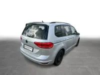 Gebraucht VW Touran Comfortline 150 PS (110 kW) 2022 Silber Van / Kleinbus