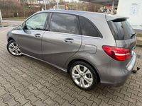 Gebraucht Mercedes B180 122 PS (89 kW) 2017 Grau Van / Kleinbus