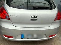 Gebraucht Kia Ceed 126 PS (92 kW) 2009 Silber Kleinwagen