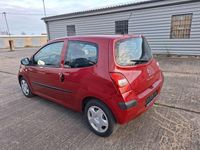 Gebraucht Renault Twingo Authentique 58 PS (42 kW) 2010 Rot Kleinwagen