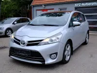 Gebraucht Toyota Verso Life 177 PS (130 kW) 2013 Silber Van / Kleinbus
