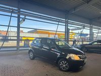 Gebraucht Toyota Yaris 75 PS (55 kW) 2000 Schwarz Kleinwagen
