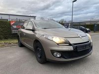 Gebraucht Renault Mégane GrandTour Initiale Paris 132 PS (97 kW) 2013 Gold Kombi