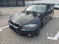Gebraucht BMW 320 Exclusive 184 PS (135 kW) 2010 Schwarz Kombi