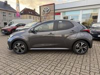 Neu Toyota Yaris Hybrid 116 PS (85 kW) 2025 Grau Limousine