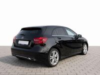 Gebraucht Mercedes A180 122 PS (89 kW) 2016 Schwarz Limousine