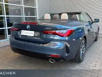 Gebraucht BMW 420 184 PS (135 kW) 2025 Arctic race blue metallic Cabrio