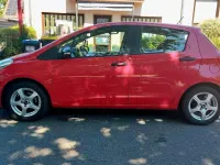 Gebraucht Toyota Yaris 69 PS (50 kW) 2013 Rot Kleinwagen