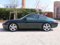 Gebraucht Porsche 911 Carrera 4 300 PS (220 kW) 1999 Tannengrünmetallic Coupé