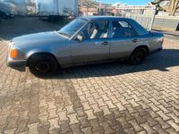 Gebraucht Mercedes E230 132 PS (97 kW) 1991 Grau Limousine