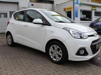 Gebraucht Hyundai i10 67 PS (49 kW) 2014 Weiß Kleinwagen