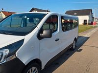 Gebraucht Opel Vivaro 121 PS (88 kW) 2018 Weiß Van / Kleinbus